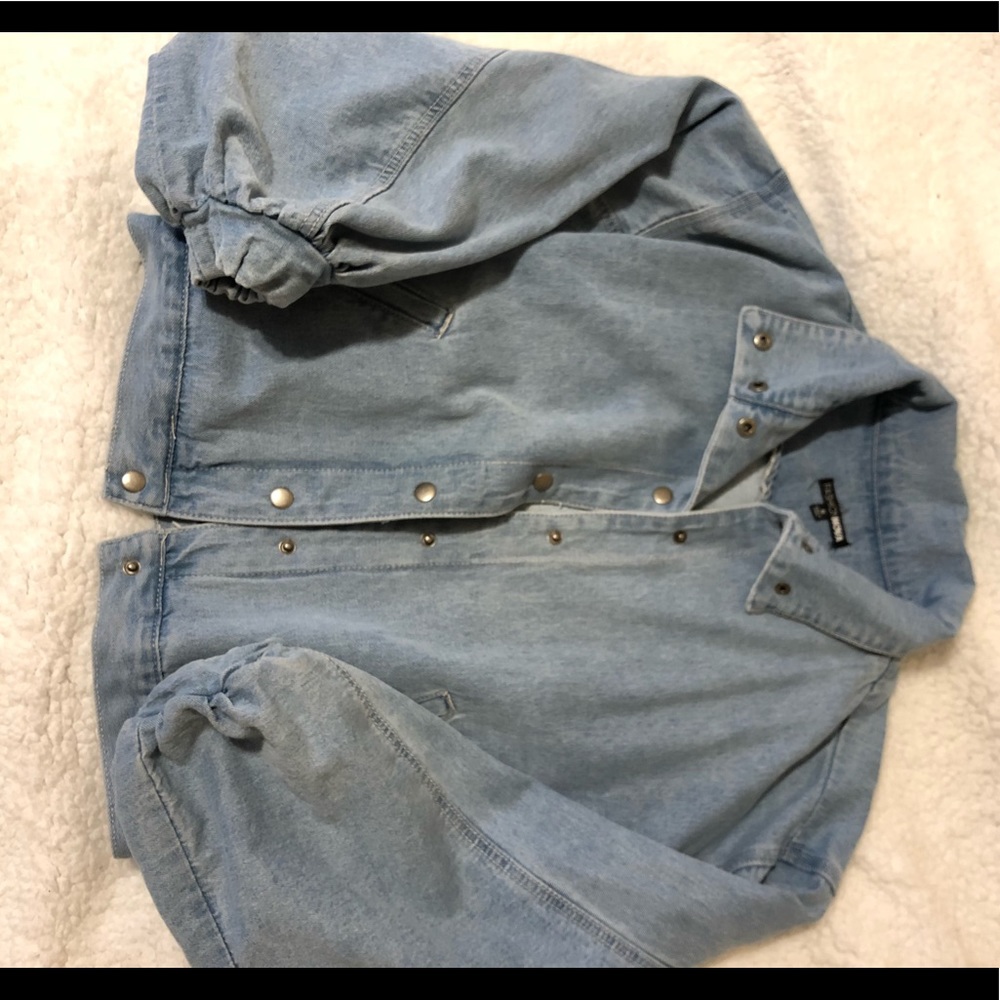 ✨medium wash boho denim jacket✨